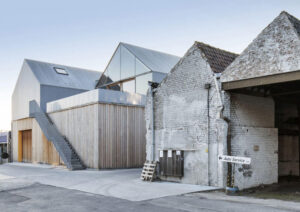 Sydney Roof Painting offers comprehensive solutions to restore and maintain the appearance of your roof!